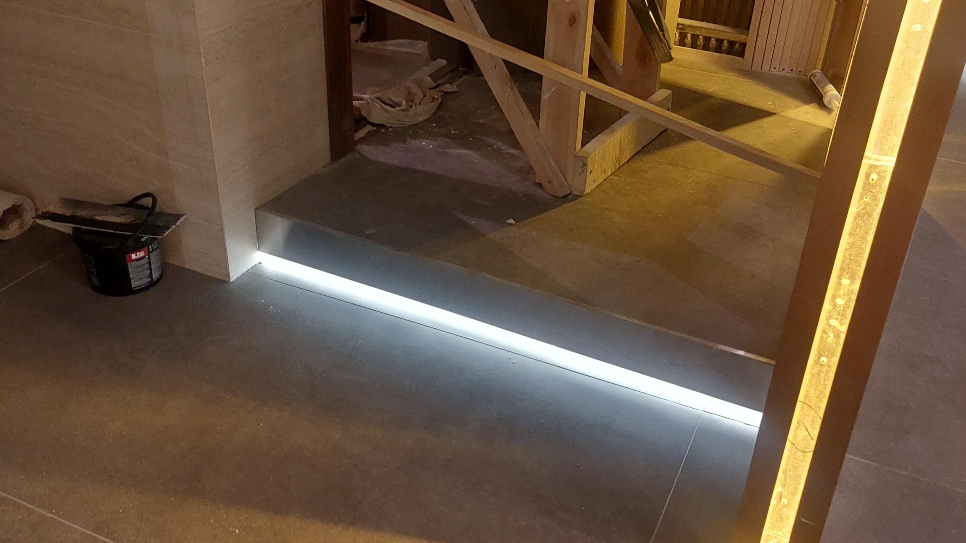 Врезной LED-профиль